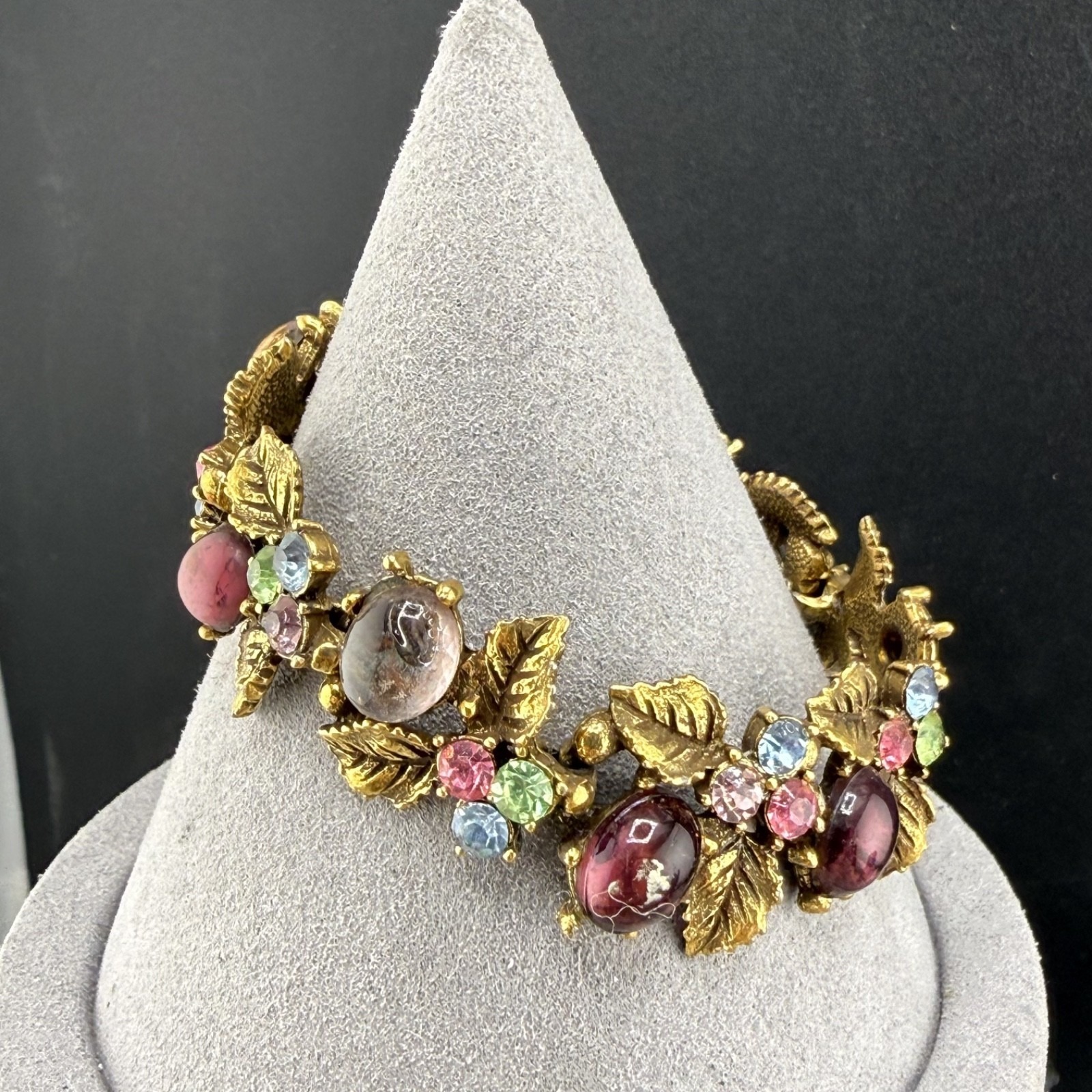 Vintage Art Bracelet Purple Leaves Gold Tone Rhinestone Read 80$